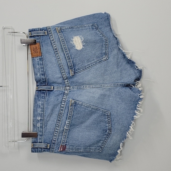 BDG Essential Mid Rise Denim Shorts - Picture 5 of 10